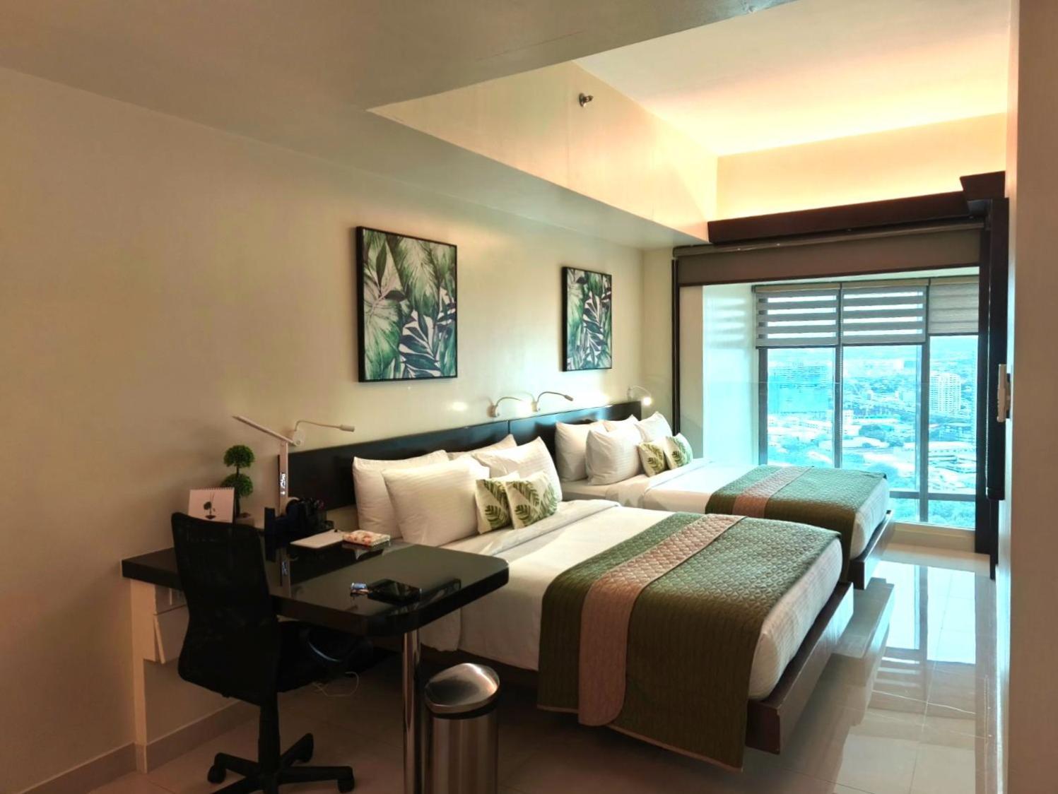 Kl Executive Greenbelt Manila Exterior photo