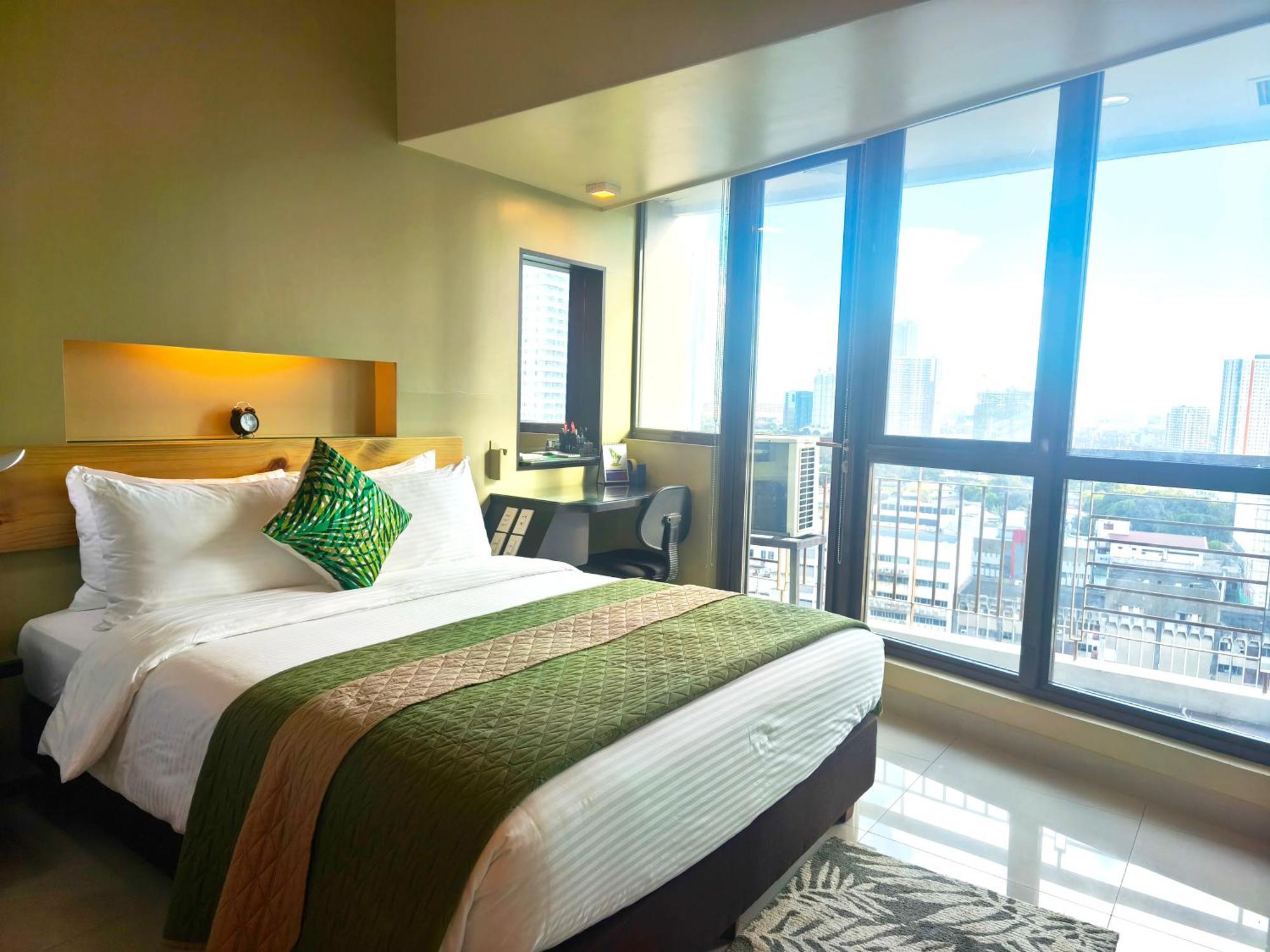 Kl Executive Greenbelt Manila Exterior photo